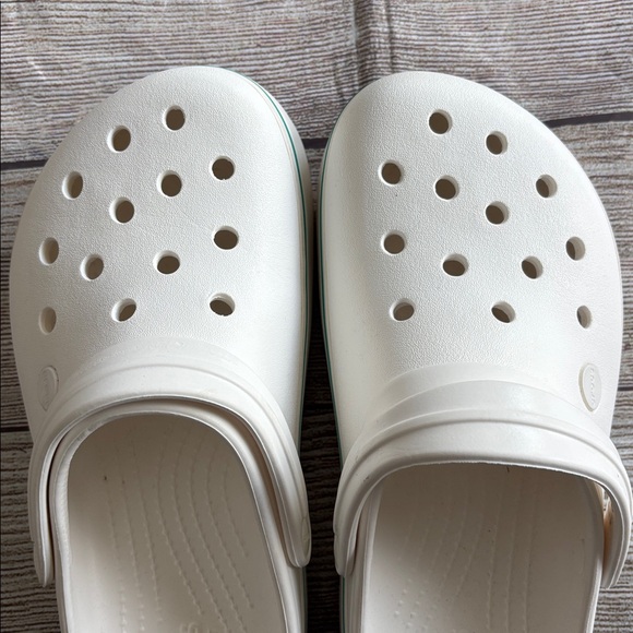 Platform Crocs - Picture 9 of 9